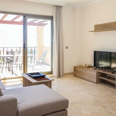 Awesome Apartment In Benahavis With 2 Bedrooms, Outdoor Swimming Pool And Swimming Pool Estepona Bagian luar foto